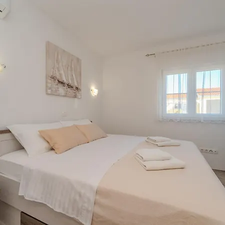 Tatil Evi House Jurkin Nin