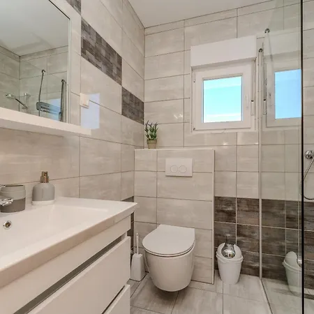 House Jurkin Tatil Evi *