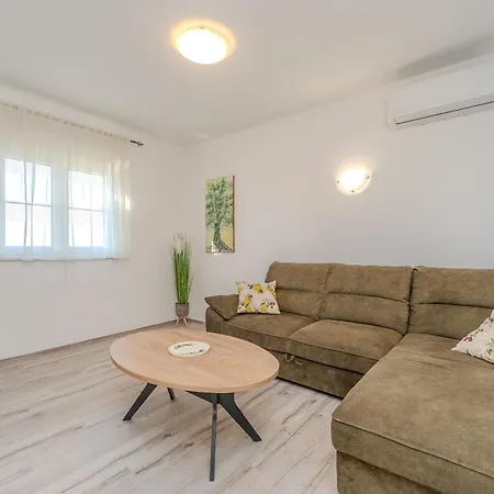 House Jurkin Holiday home Nin